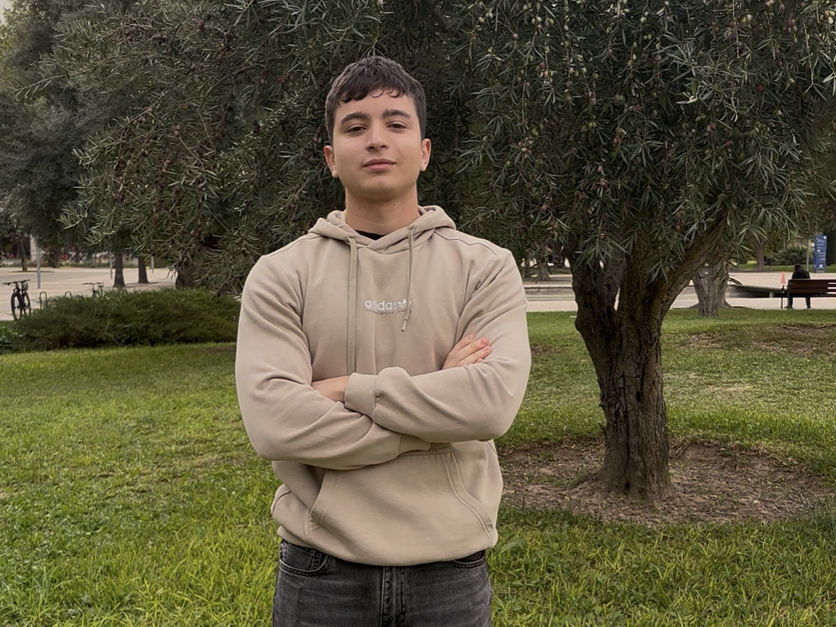 Izan Quiles Jiménez, desarrollador de motor gráfico 3D e interfaces en Dark Phoenix